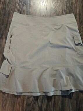 ROYAL ROBBINS Khaki Colored Casual/Athleisure "Cargo" Skirt NWOT/SIZE 16